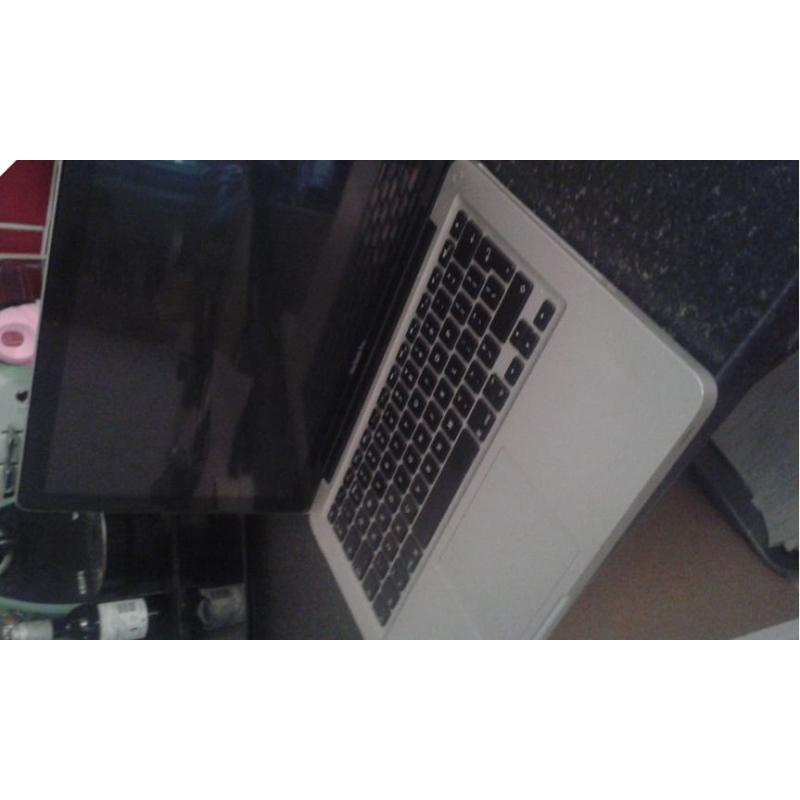 Macbook Pro 13.3 Inch, Purchased late 2013 for Sale - Good condition