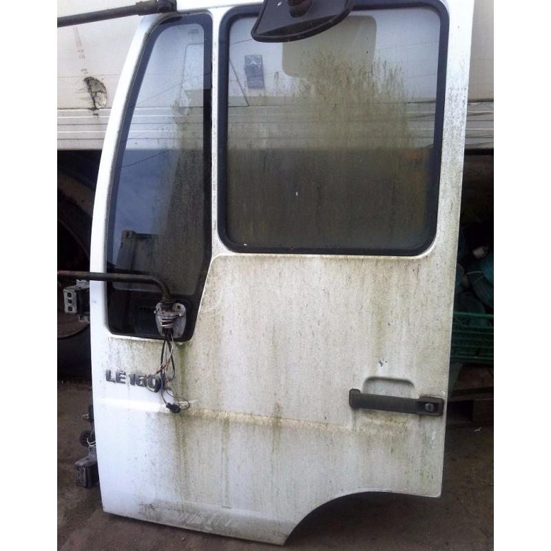 MAN 8163/LE160C PASSENGER DOOR