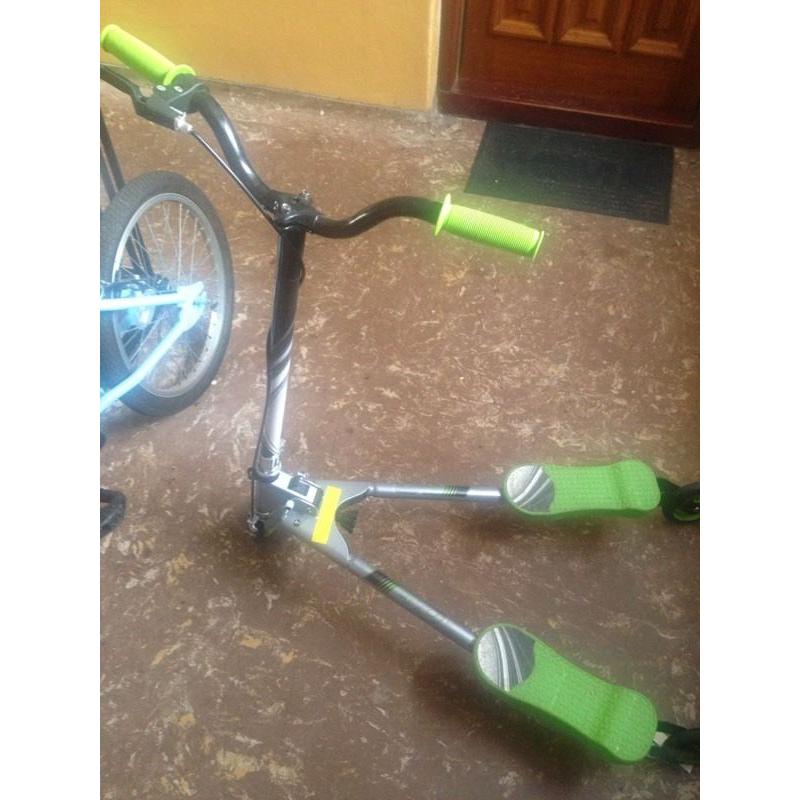 Y scooter hardly used