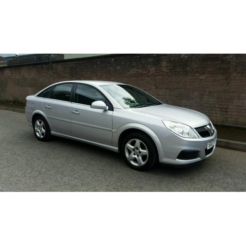 2007 Vectra Exlcusiv in Silver. April 2017 MOT. Mondeo Primera mazda passat.