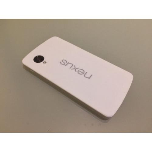Unlocked nexus 5 with official case