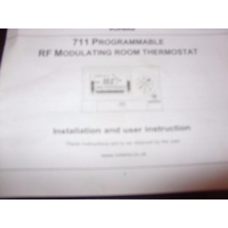 VOKERA 711 PROGRAMMABLE RF MODULATING ROOM THERMOSTAT (BRAND NEW)