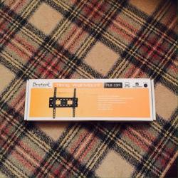 TV BRACKET/STAND/MOUNT
