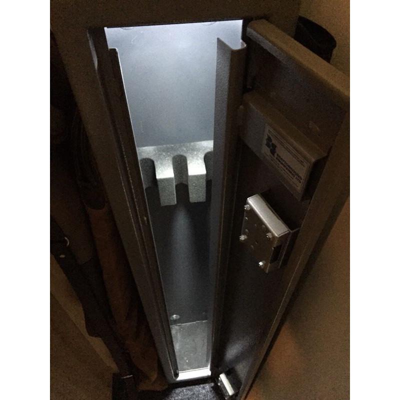 Brattonsound ST3 Gun cabinet