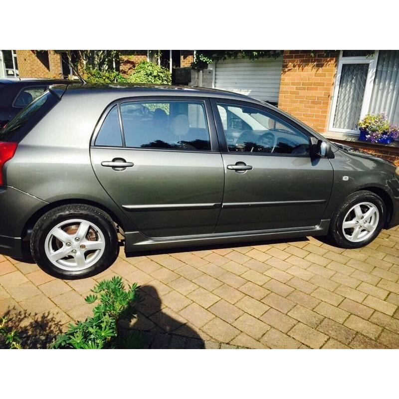 Fantastic Toyota Corolla 1.6 - immaculate inside & out LOW MILES - not vw golf polo Yaris bmw Mazda