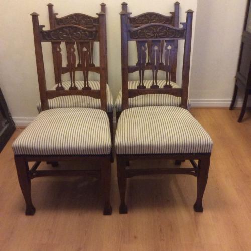Set of 4 oak arts and crafts chairs