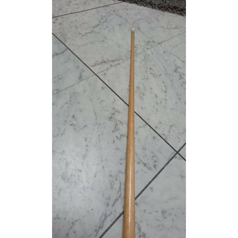 Small snooker set