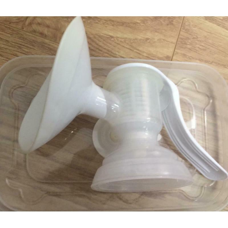 Tommee Tippee manual breast pump