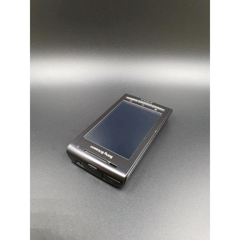 Sony Xperia X8