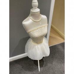 Ballerina mannequin