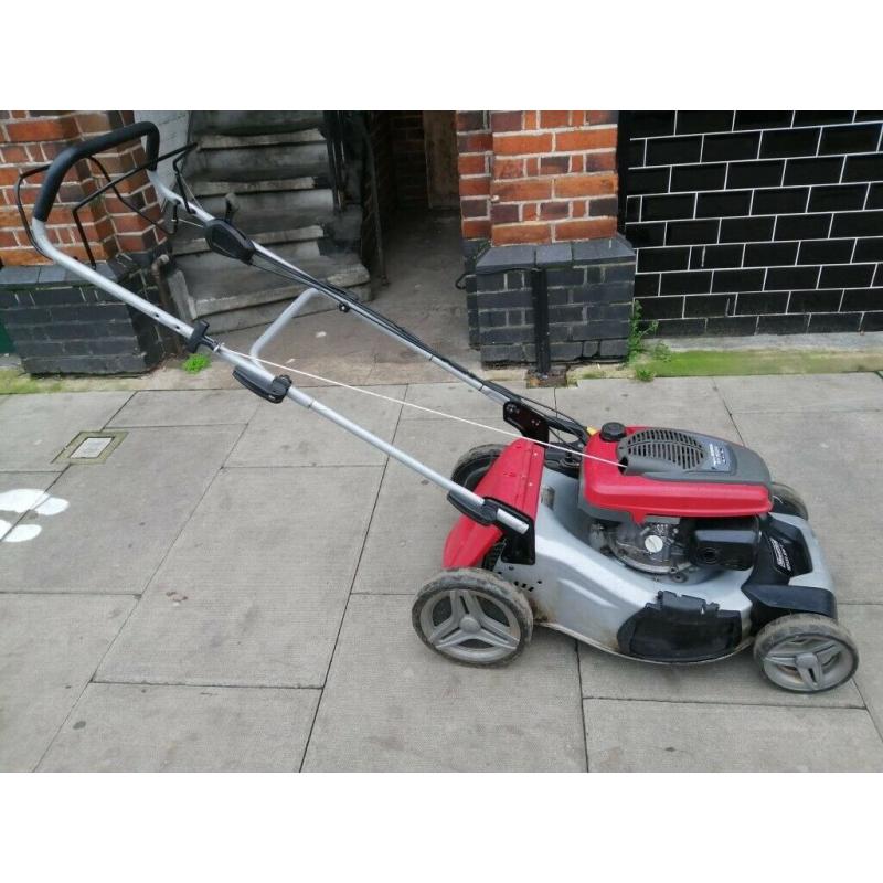 Mountfield SP535 HW petrol lawn mower with Honda GCV190 auto choke engine