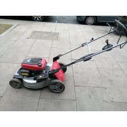 Mountfield SP535 HW petrol lawn mower with Honda GCV190 auto choke engine