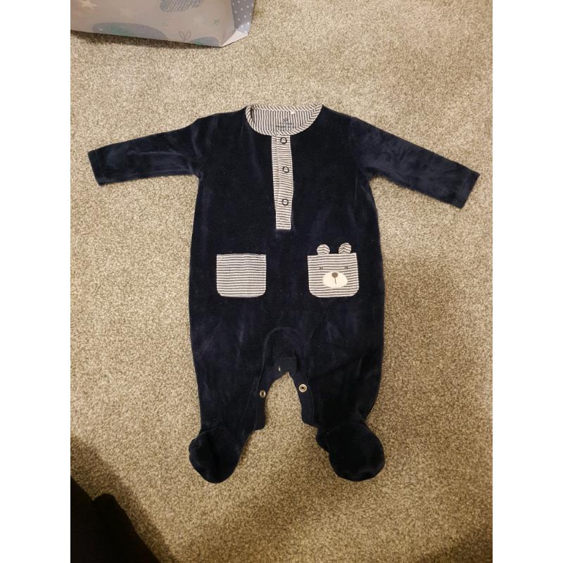 ?5 OR UNDER Cheap baby boy clothes/hats