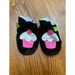 Leather cupcake baby shoes size 6-12 months