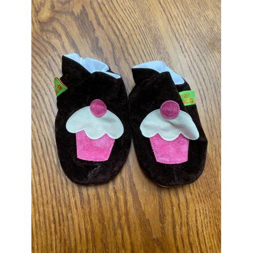 Leather cupcake baby shoes size 6-12 months