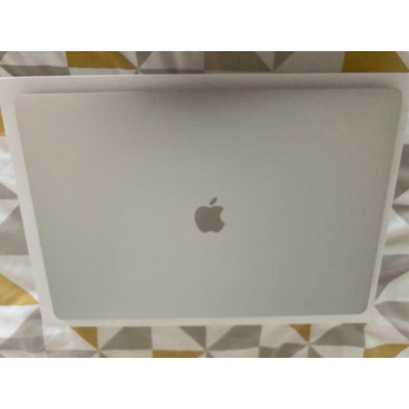 MacBook Pro 16inch, i7, 16GB, 512SSD, Warranty Sept 2021, Apple Refurb