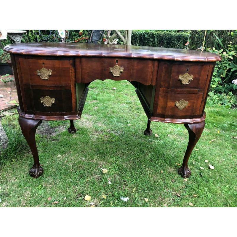 Beautiful Antique Victorian rare ?African Stinkwood? dressing table or desk