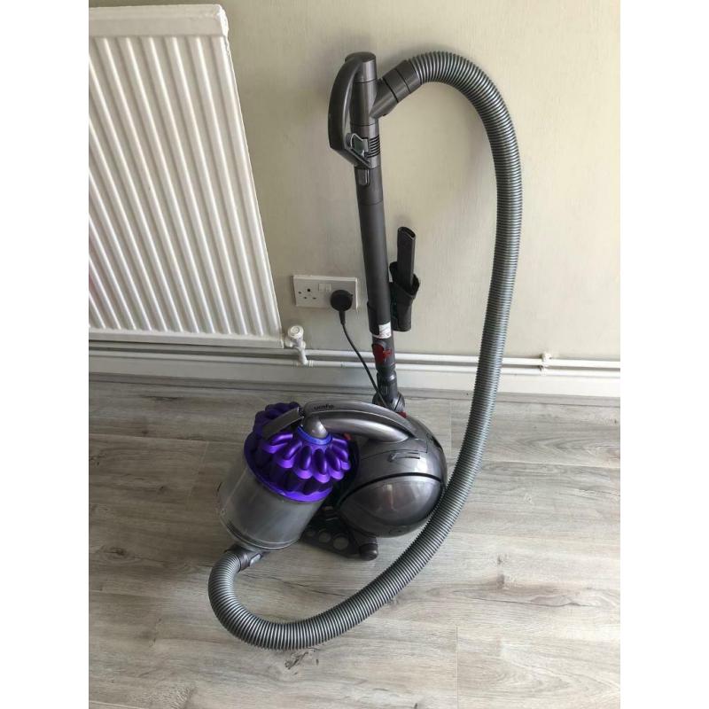 Dyson hoover DC32 Animal