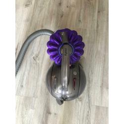 Dyson hoover DC32 Animal