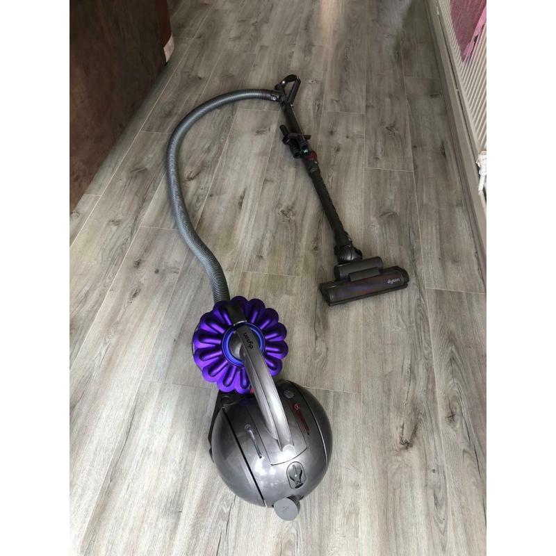 Dyson hoover DC32 Animal