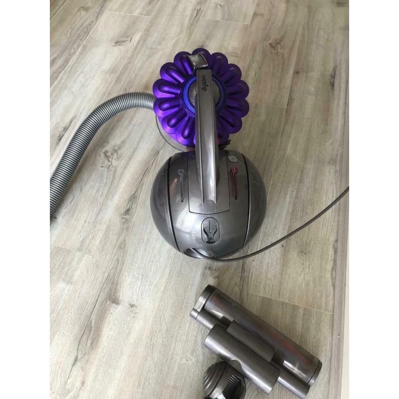 Dyson hoover DC32 Animal