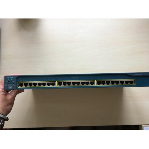 Cisco Catalyst 2600 series 24 port Switch