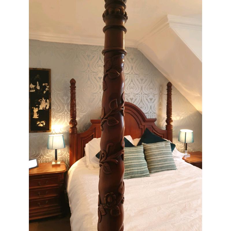 SOLD - King size 4 poster bed + 2 x bedside tables