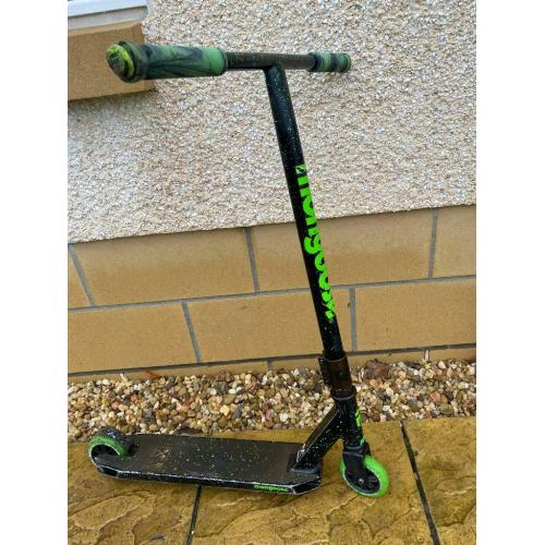 Mongoose Stunt Scooter