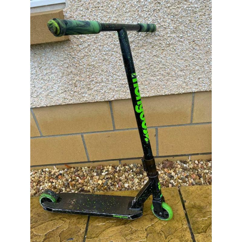 Mongoose Stunt Scooter