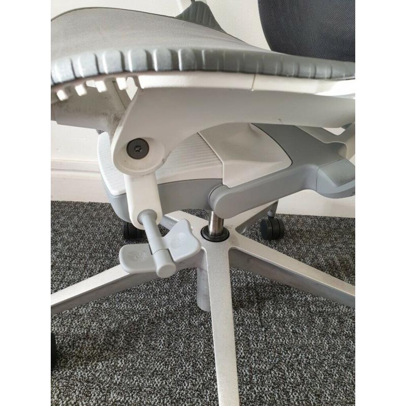 Herman Miller Mirra 2 Task Chair