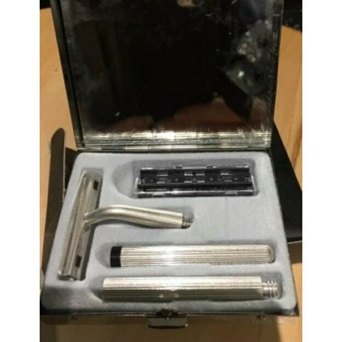 VINTAGE Jack Daniel shaving set