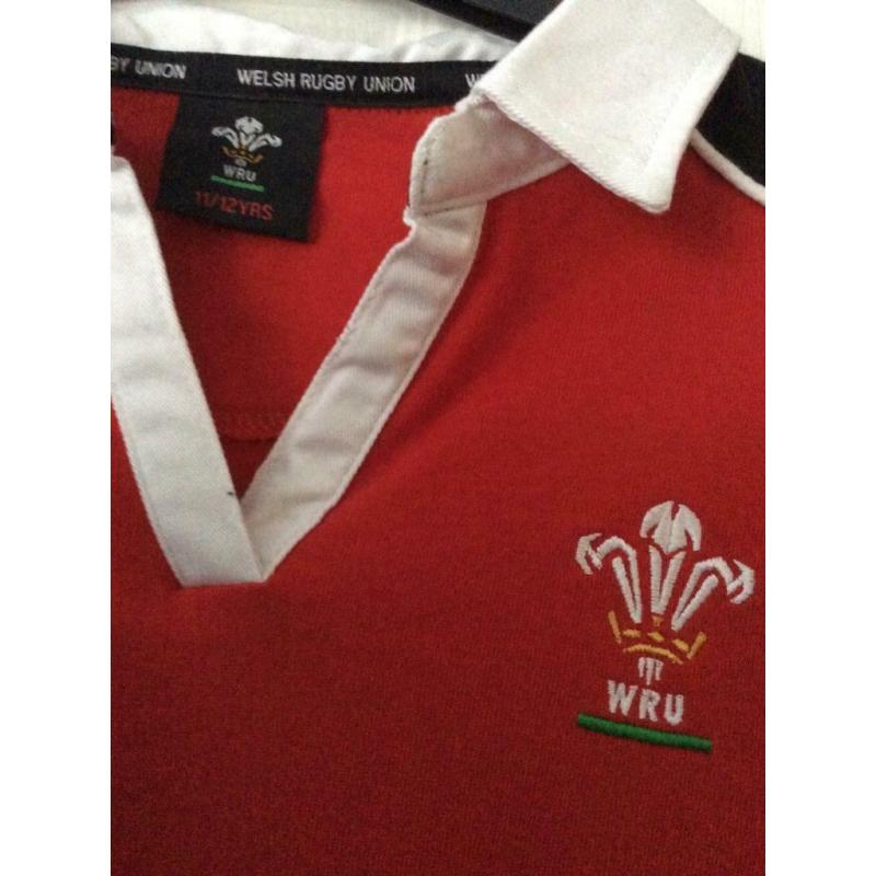 Girls official welsh rugby shirt age 11/12 BNWT