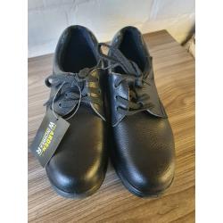 Work shoes