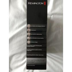 Brand New & Sealed Remington Titanium Triple Foil Electric Shaver MS5120