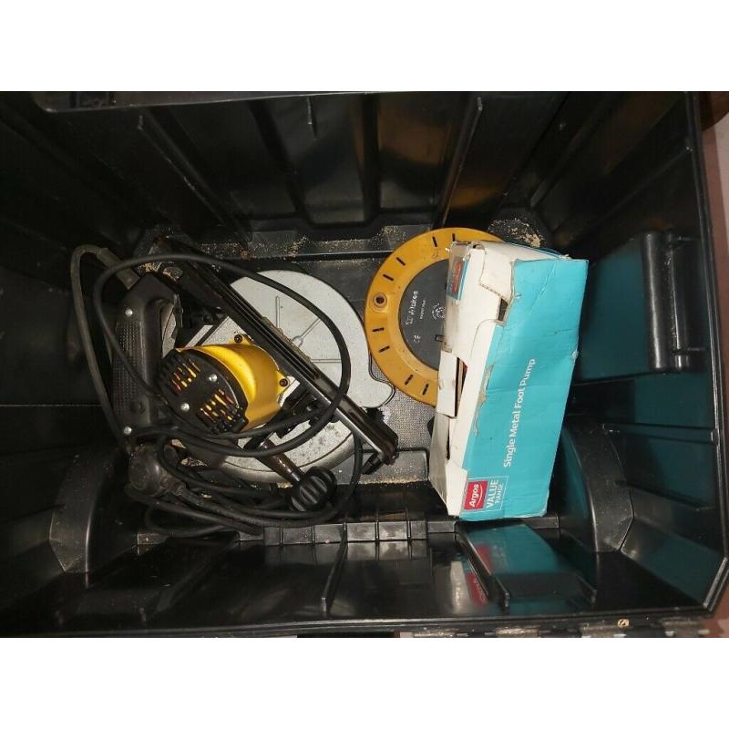 Dewalt storage trolley and 2 Tstak cases