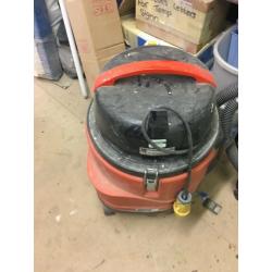 Fien 110 Volt Drywall sander & Vaccum