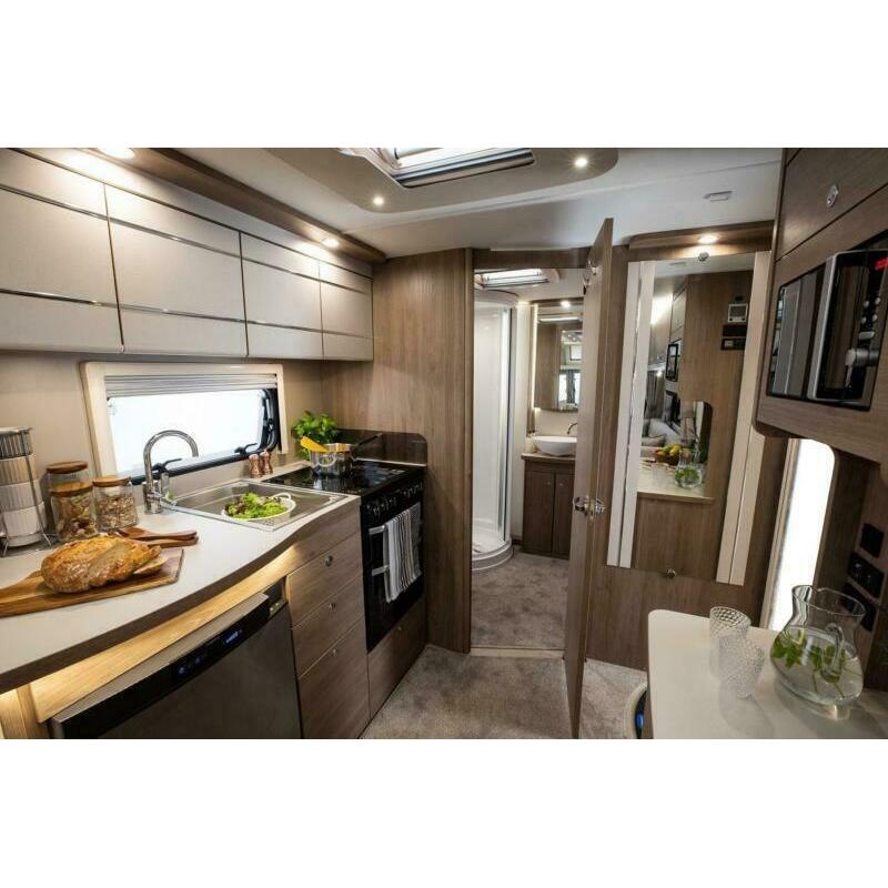 2020 Compass Capiro 520