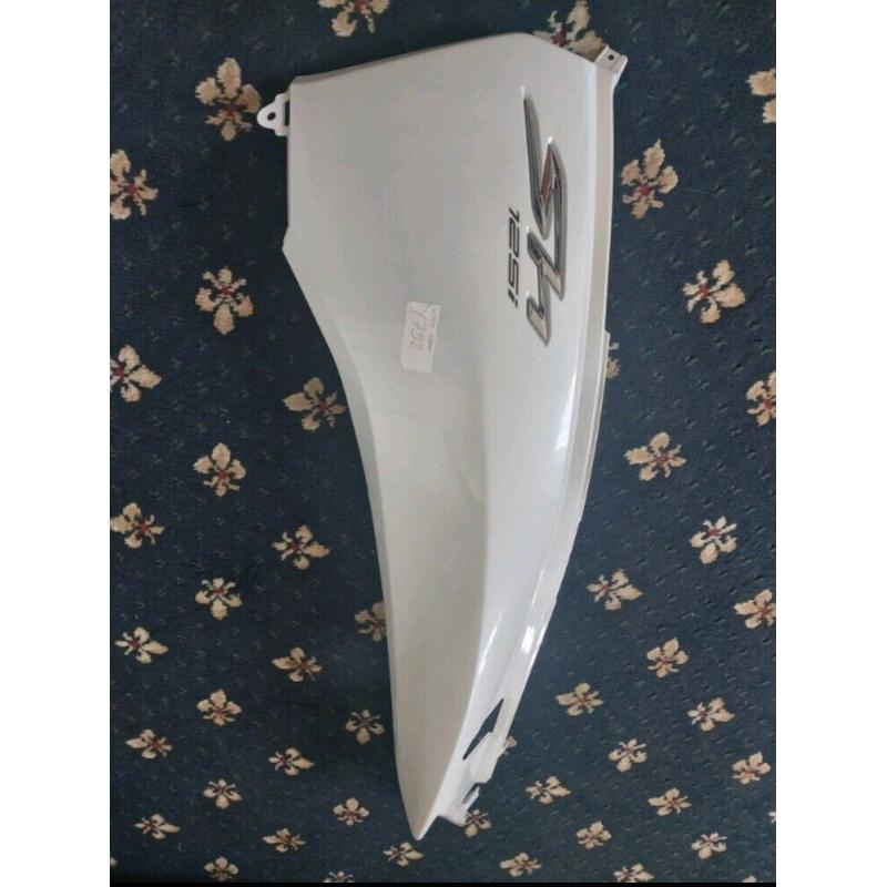 Honda sh 125cc side left panel brand new not use at all