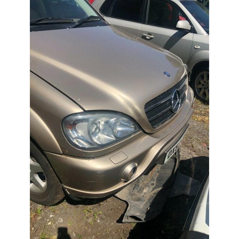 MERCEDES ML 5.0 PETROL 2004 BREAKING FOR PARTS SPARES AND REPAIRS