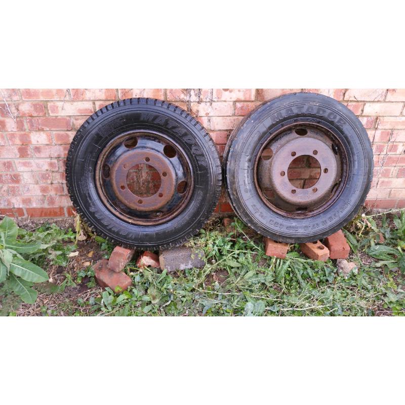205 / 75R 17.5 Lorry tyres & wheels.