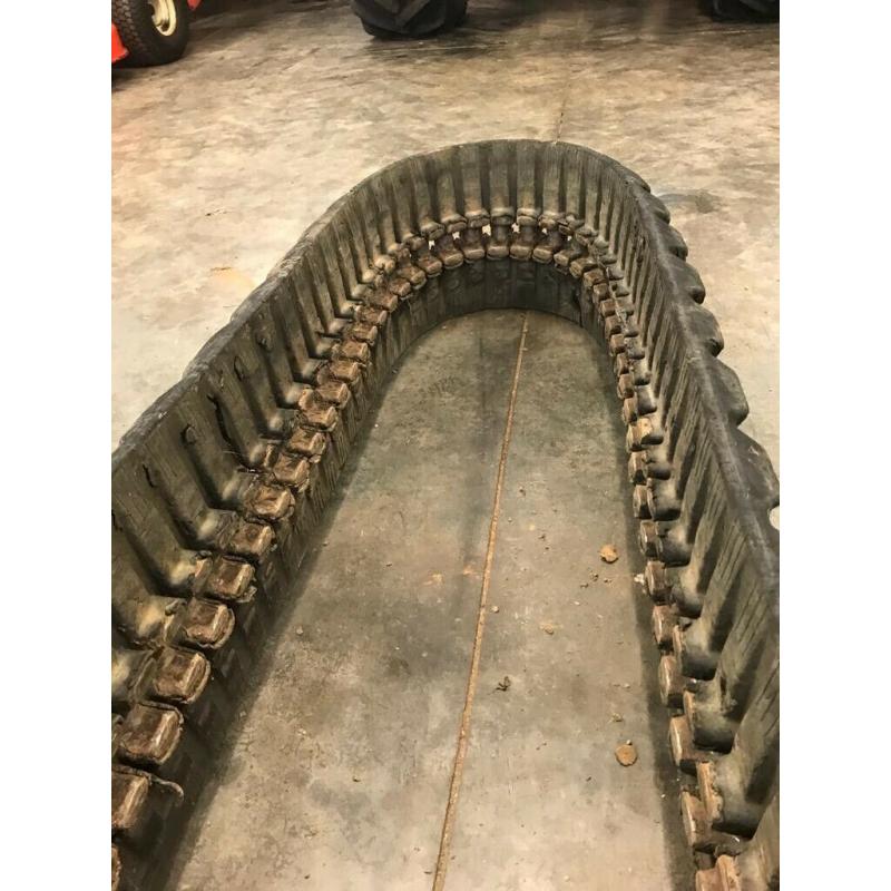 Rubber digger tracks 3 tonne digger