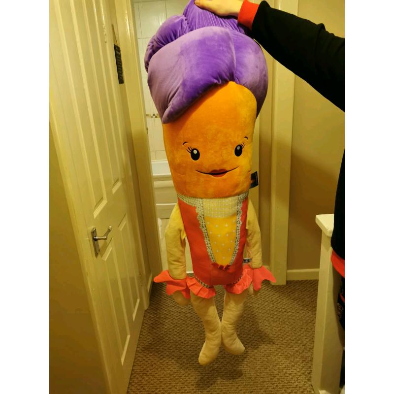 Katie n kevin large carrots brand new unwanted gifts ?15 each