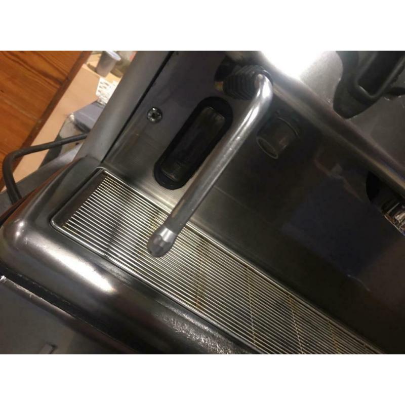 3 group la speziala coffee machine