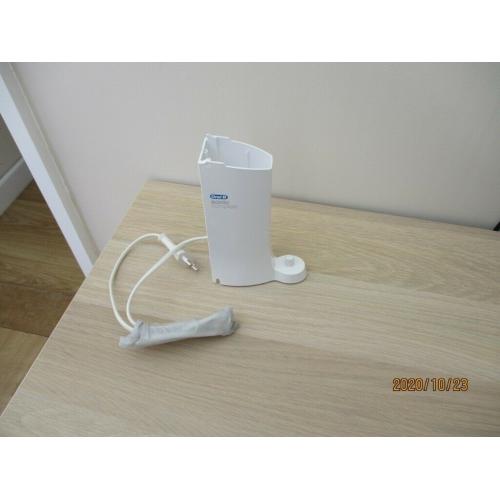 Oral B toothbrush charger