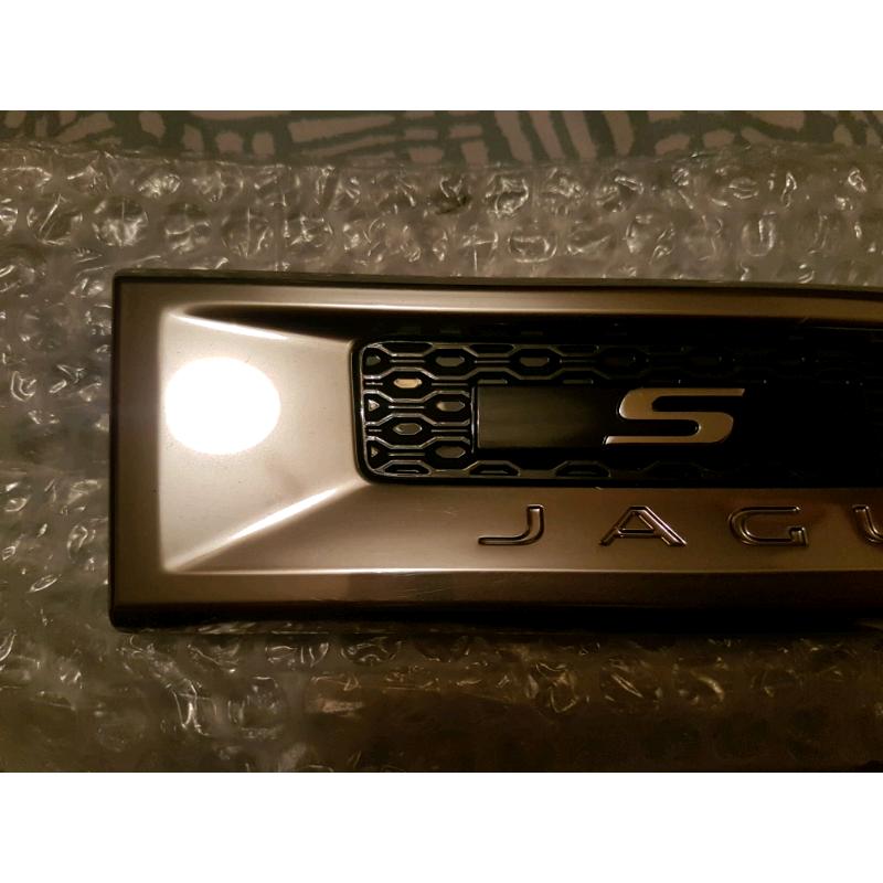 Genuine JAGUAR E-PACE Drivers Side Wing Vent Chrome/Silver J9C3280B10A