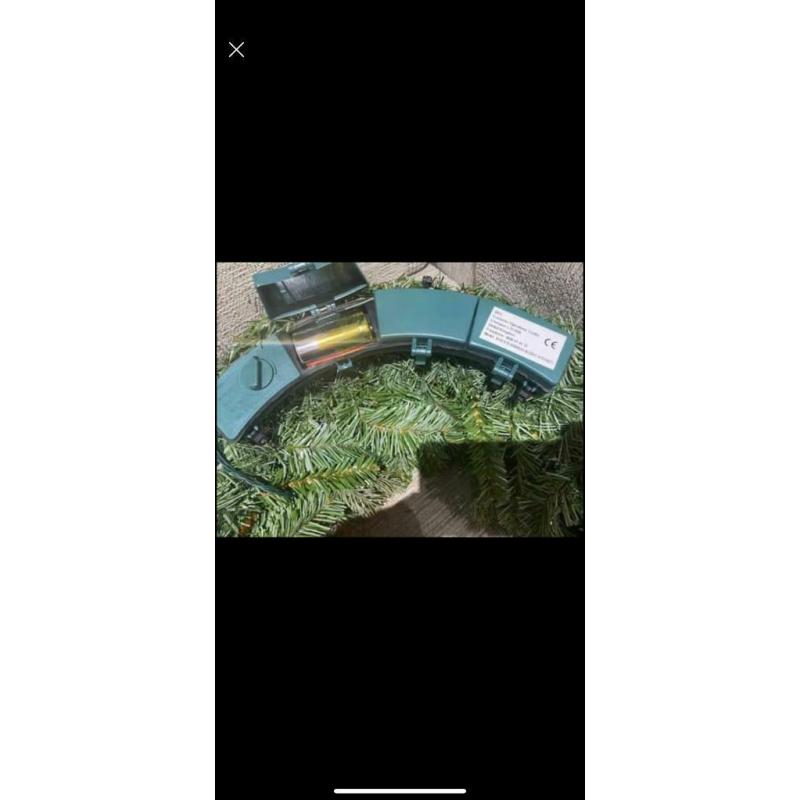 QVC NEW Christmas beth Garland and wreath battery operated new in box