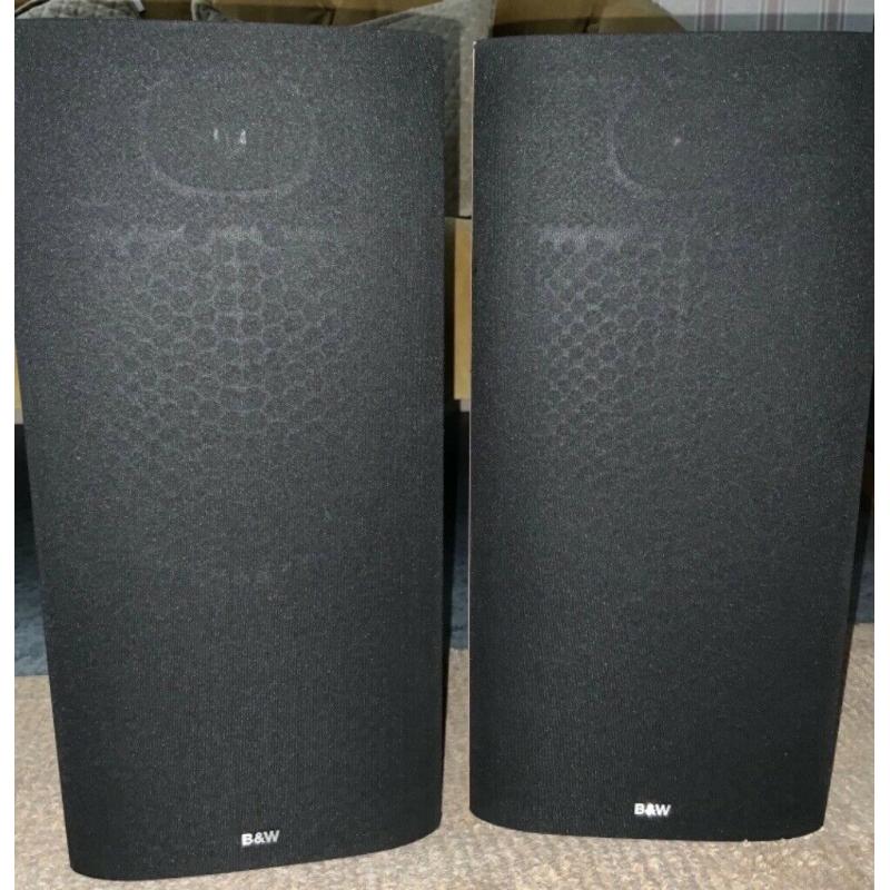 Bowers & Wilkins DM602 S3 Speaker Set With Glass Stands