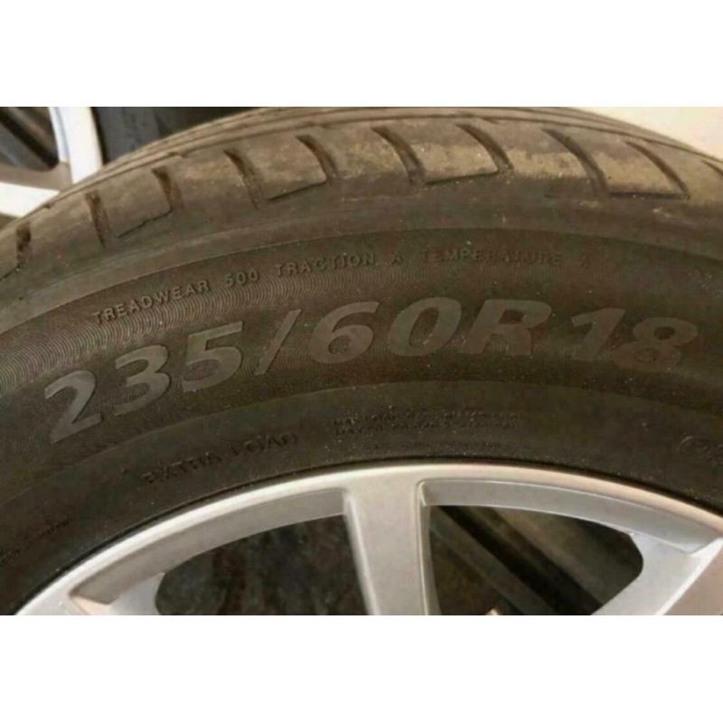18?Audi Q5 alloy wheels and tyres
