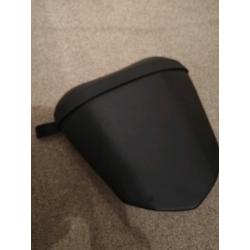 Yamaha R6 pillion seat