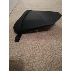 Yamaha R6 pillion seat